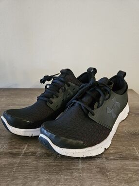 Under Armour Drift Black White Low Top Athletic Sneakers 1274072-004 Size 10.5
